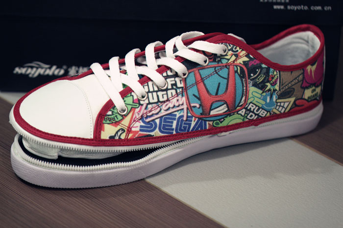 canvas shoes printed